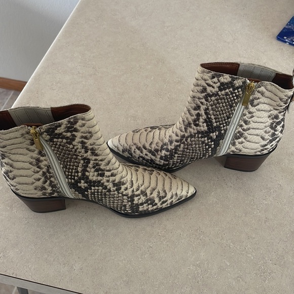 NWOT Franco Sarto Shay Bootie - Picture 8 of 11